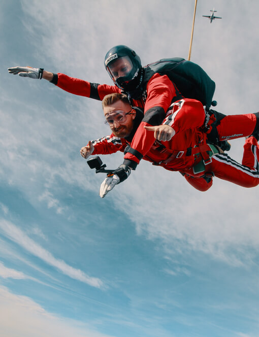 Tandemový seskok z výšky až 4200 m v Rakousku